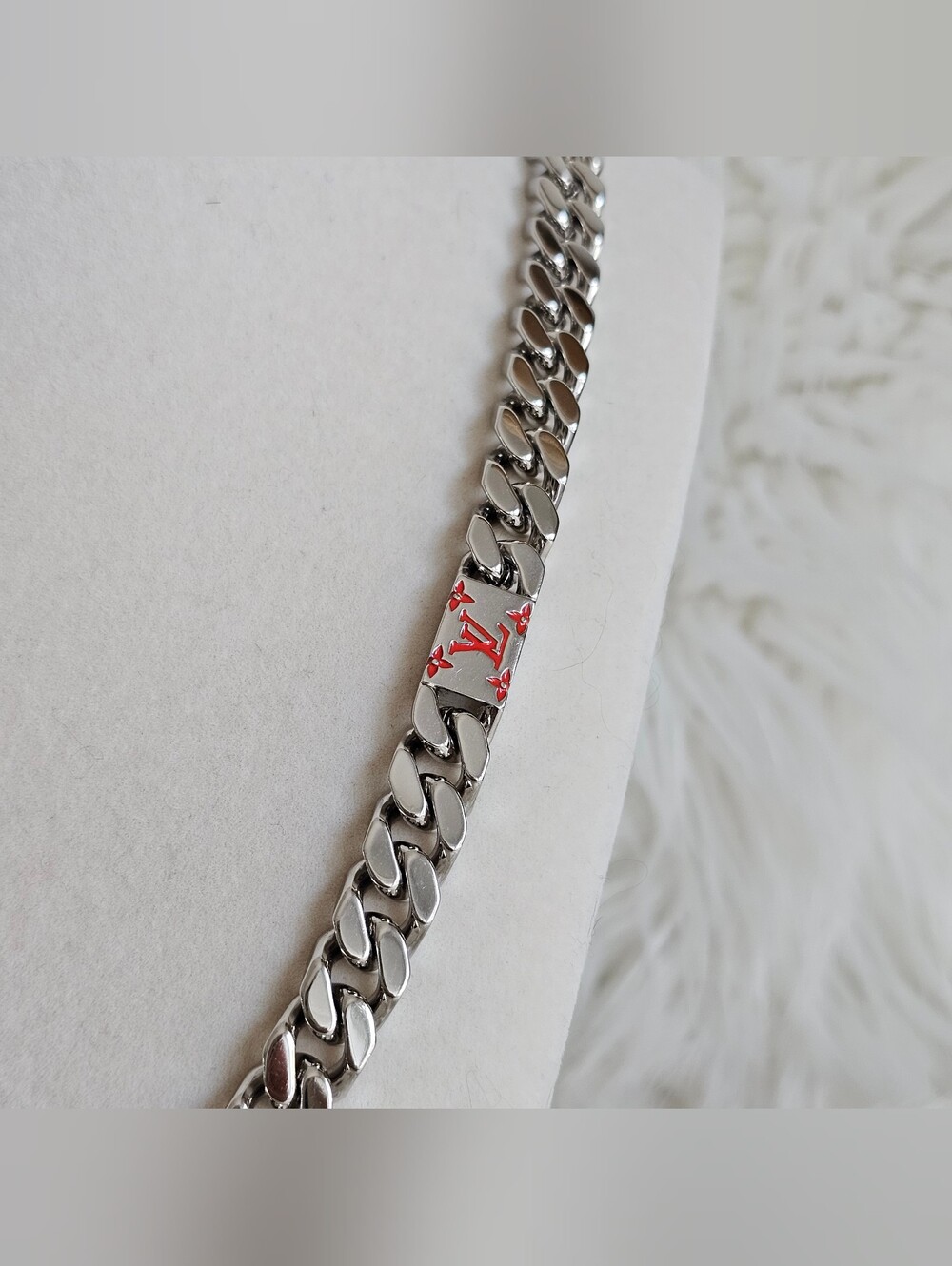 ๐จ LV Multicolor Chain ๐จ - Picture 5 of 9